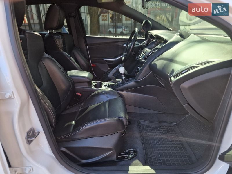 Хэтчбек Ford Focus 2013 в Одессе