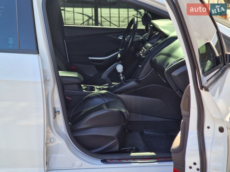 Хэтчбек Ford Focus 2013 в Одессе