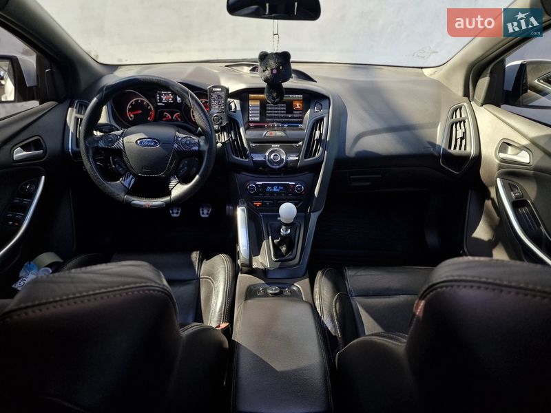 Хэтчбек Ford Focus 2013 в Одессе