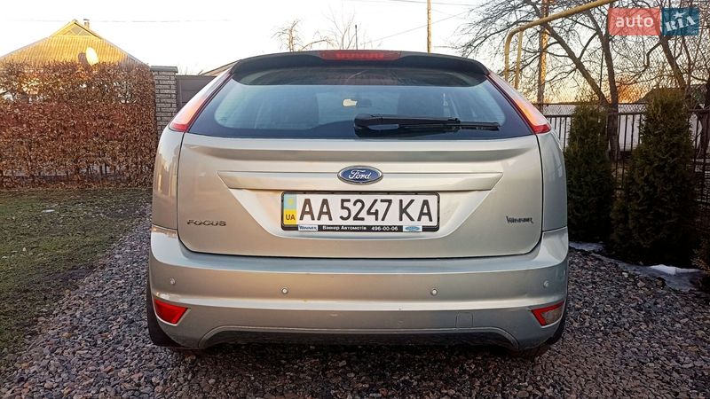 Хэтчбек Ford Focus 2010 в Каменке