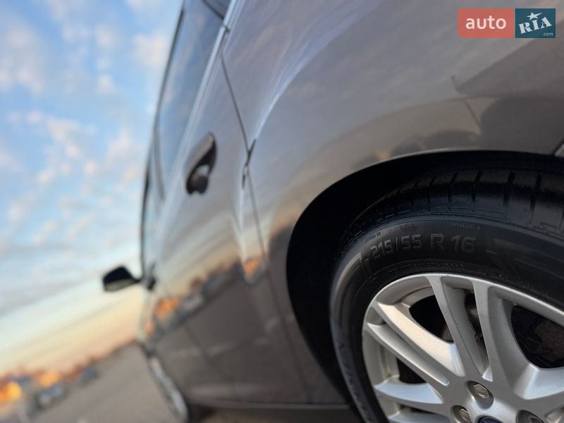 Универсал Ford Focus 2012 в Нововолынске