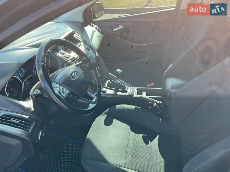 Хетчбек Ford Focus 2017 в Житомирі