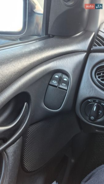 Хэтчбек Ford Focus 2004 в Тернополе