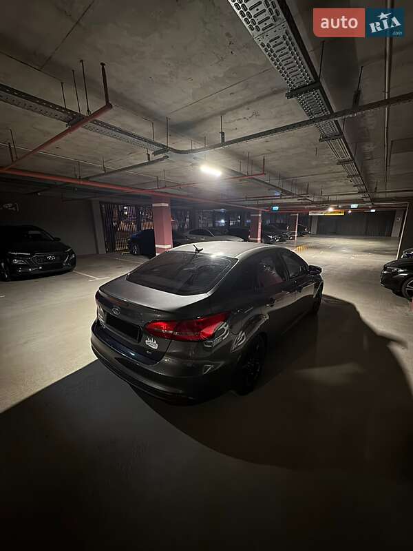 Седан Ford Focus 2016 в Києві