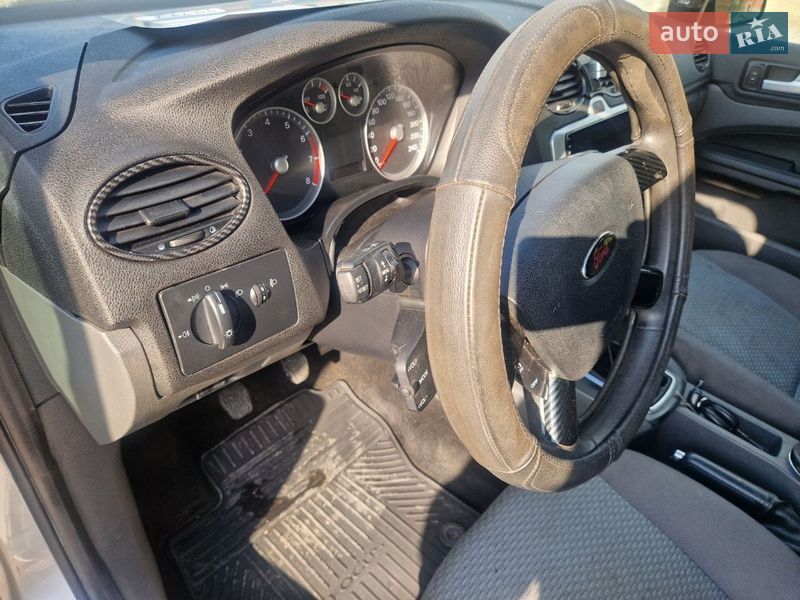 Хетчбек Ford Focus 2007 в Мостиській