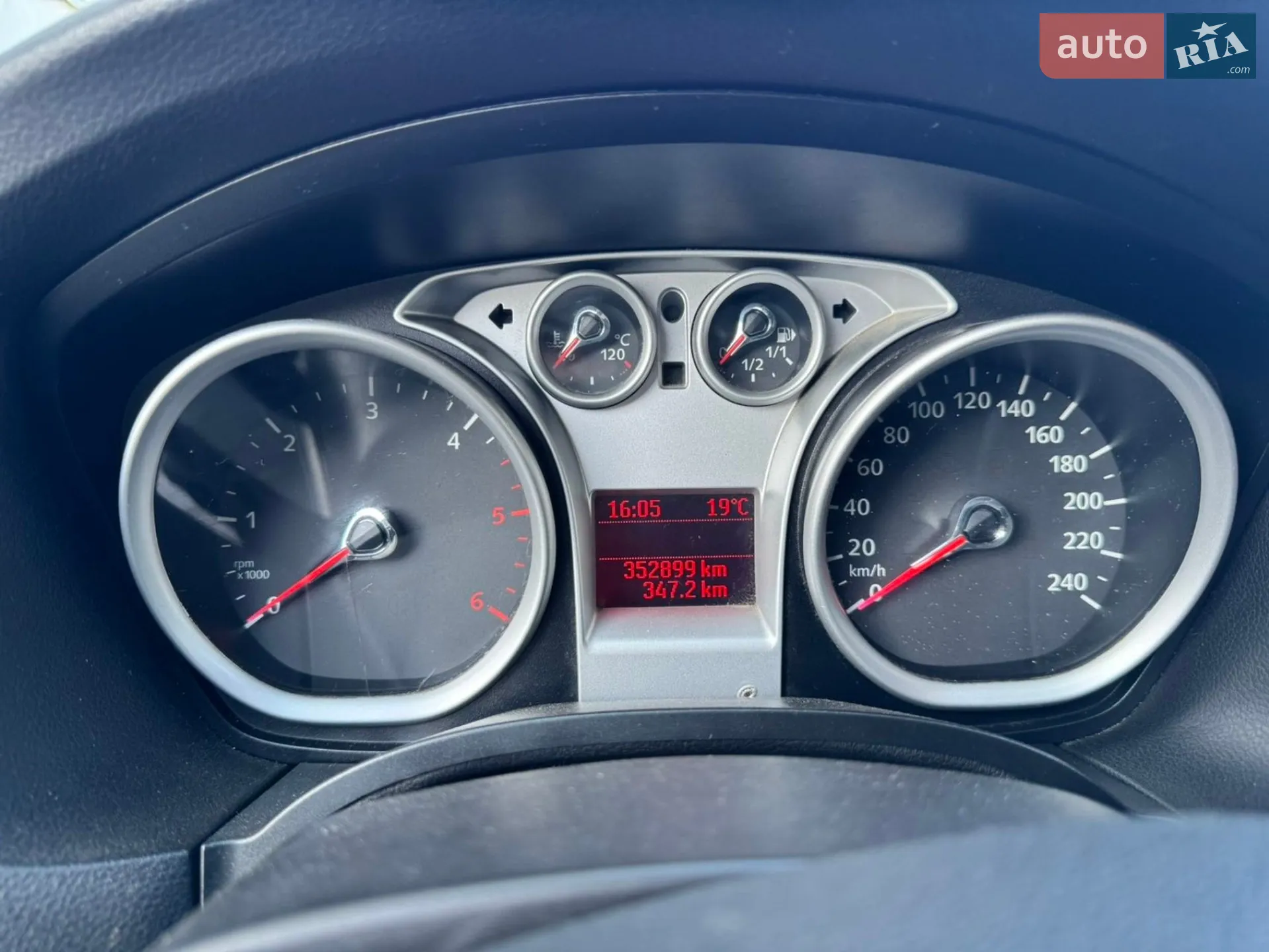 2010 Ford Focus - мініатюра 21