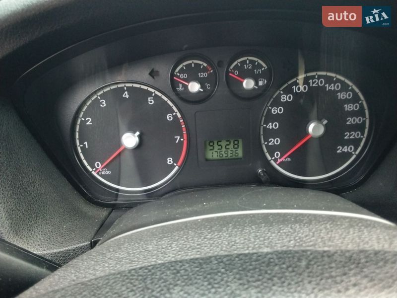 Хетчбек Ford Focus 2006 в Пулинах фото 10 Хетчбек Ford Focus 2006 в Пулинах