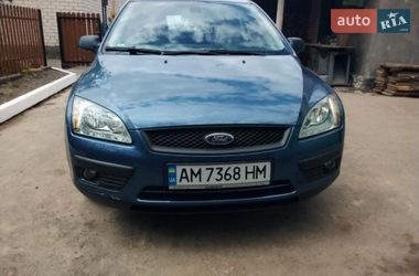 Хэтчбек Ford Focus 2006 в Пулинах