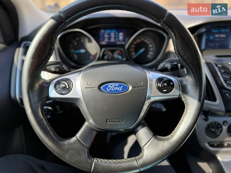 Хетчбек Ford Focus 2014 в Житомирі