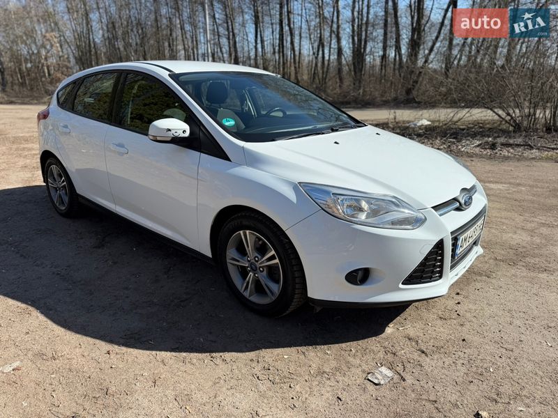 Хетчбек Ford Focus 2014 в Житомирі