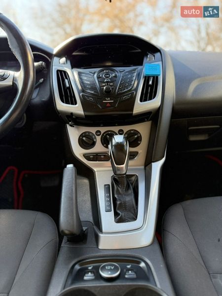 Хетчбек Ford Focus 2014 в Житомирі