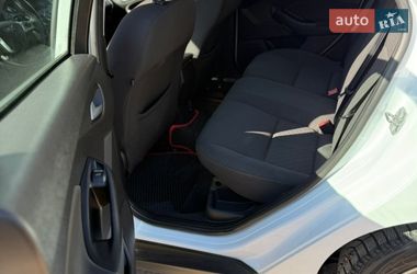 Хетчбек Ford Focus 2014 в Житомирі
