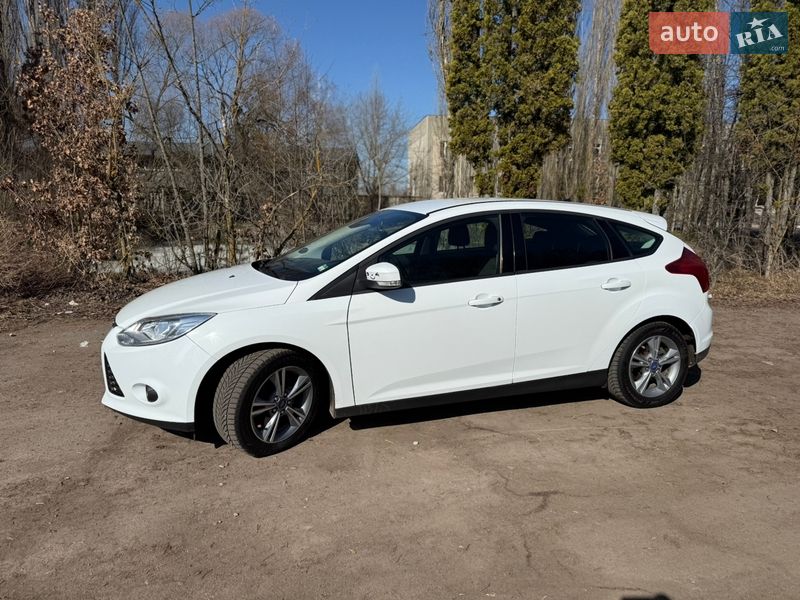 Хетчбек Ford Focus 2014 в Житомирі