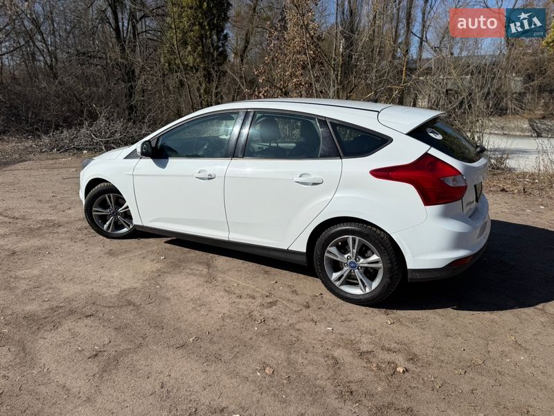 Хетчбек Ford Focus 2014 в Житомирі
