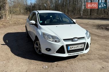Хетчбек Ford Focus 2014 в Житомирі