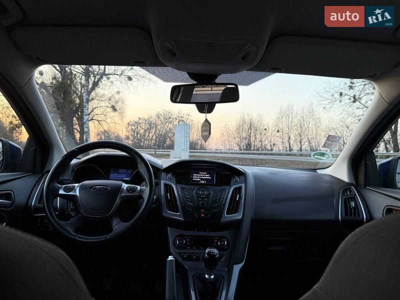 Універсал Ford Focus 2013 в Звягелі