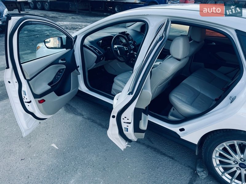Хетчбек Ford Focus 2014 в Києві фото 11 Хетчбек Ford Focus 2014 в Києві