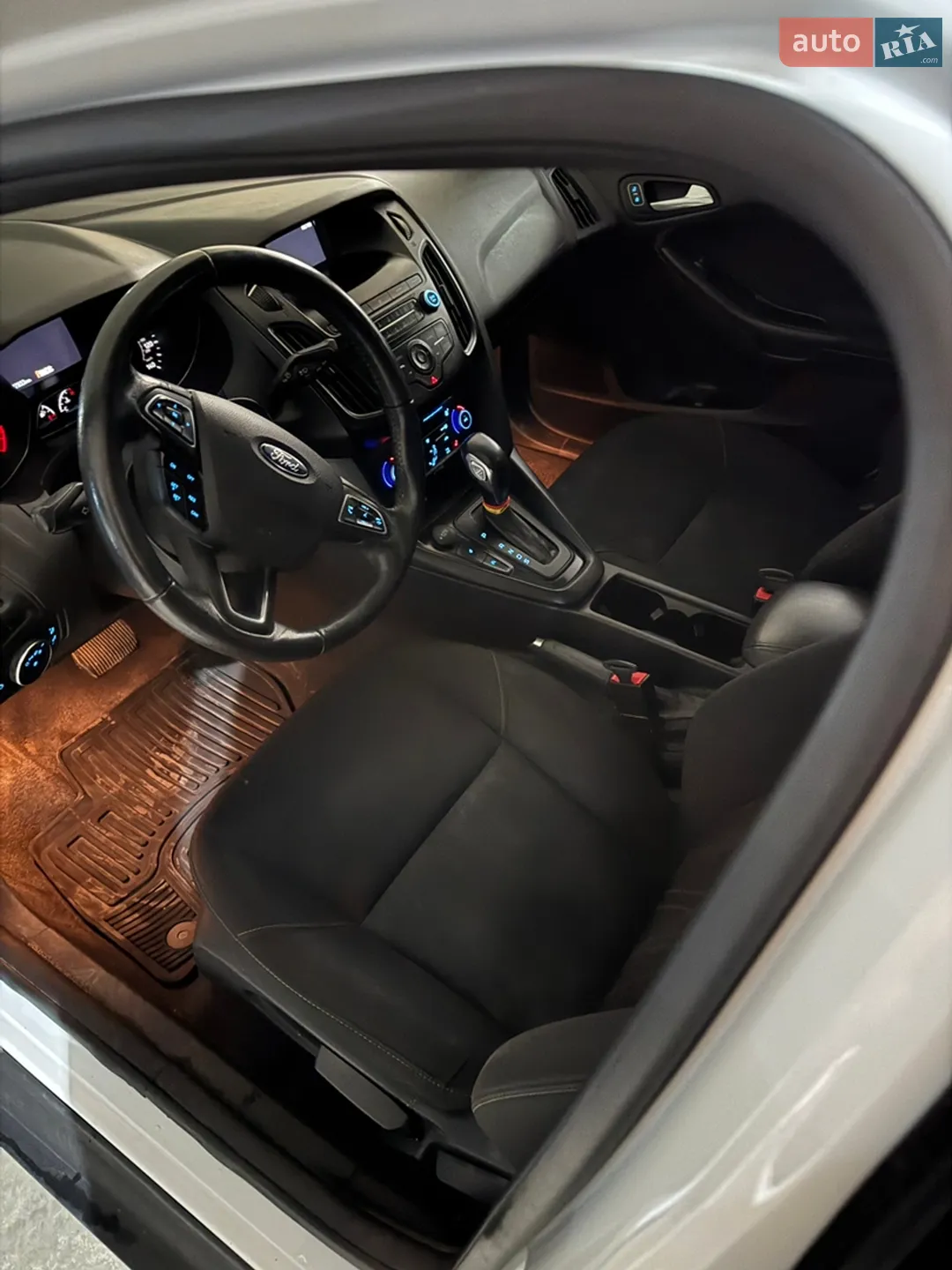 2018 Ford Focus - мініатюра 16