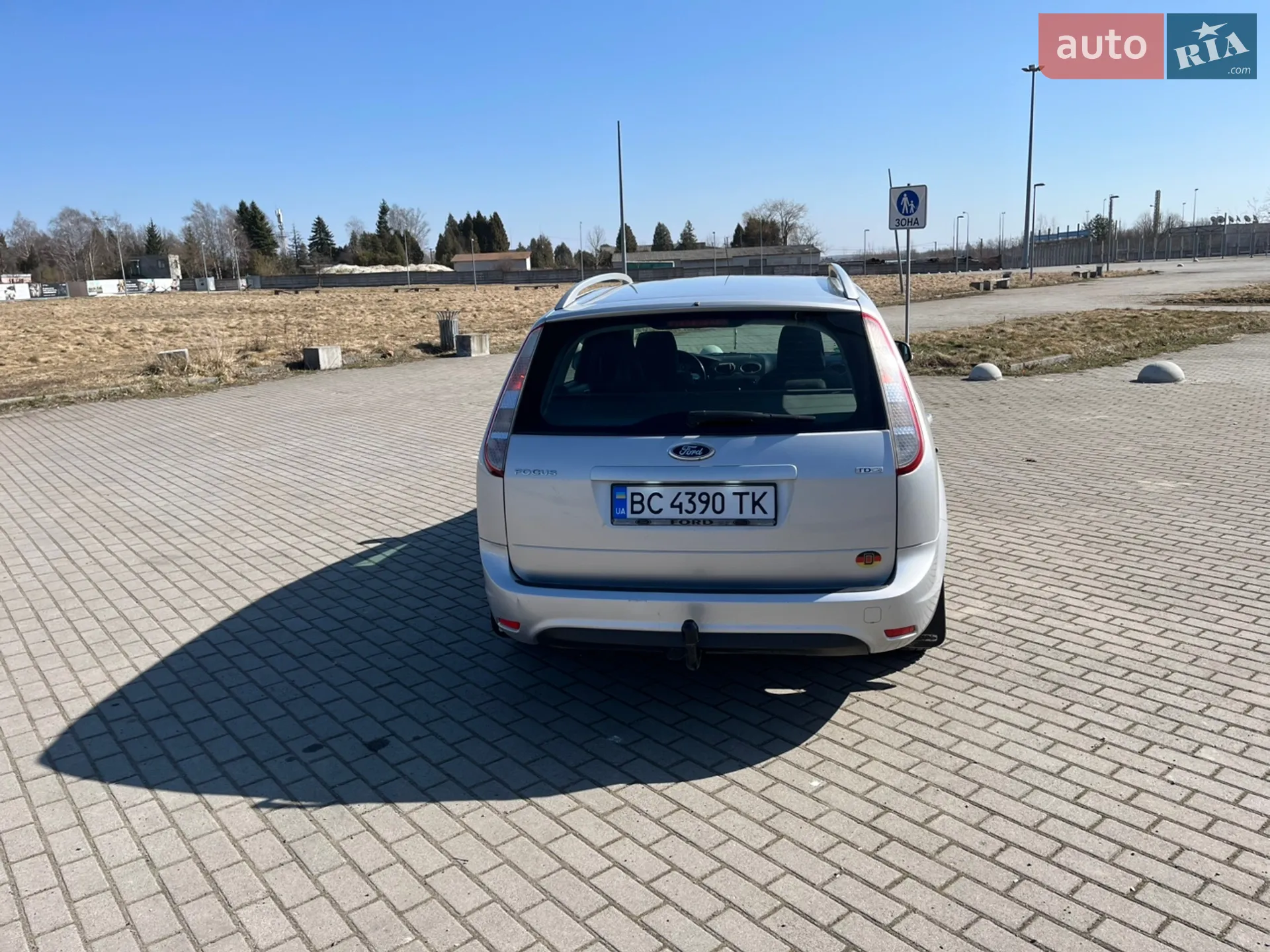 2010 Ford Focus - мініатюра 8