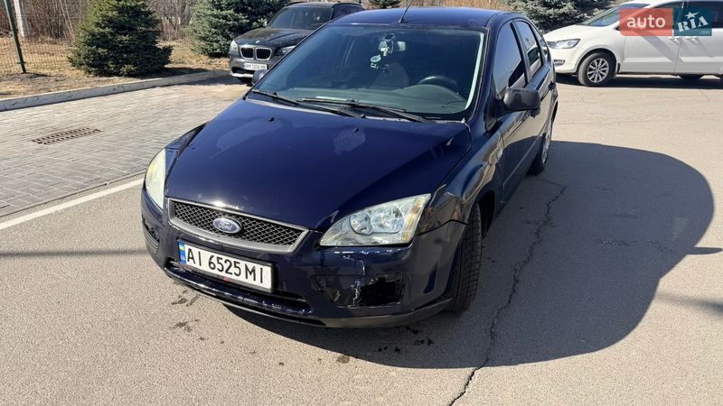 Хэтчбек Ford Focus 2005 в Киеве
