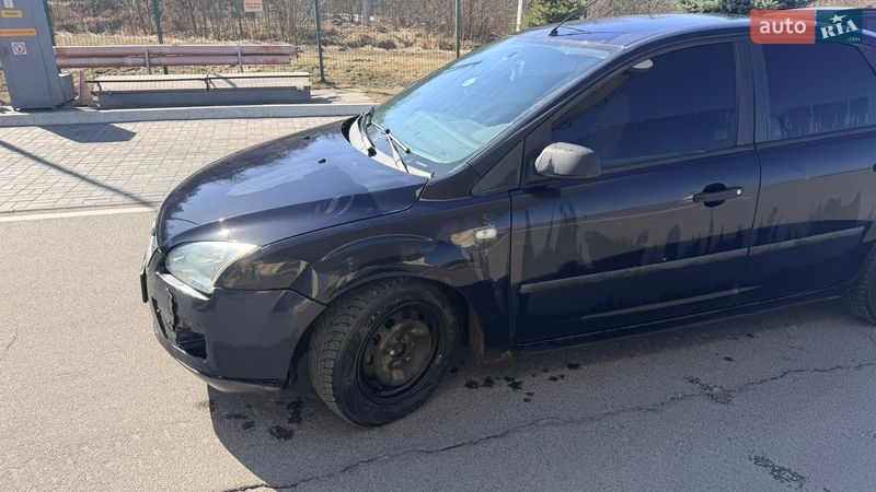 Хэтчбек Ford Focus 2005 в Киеве