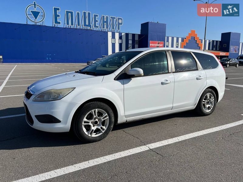Універсал Ford Focus 2010 в Кам'янець-Подільському