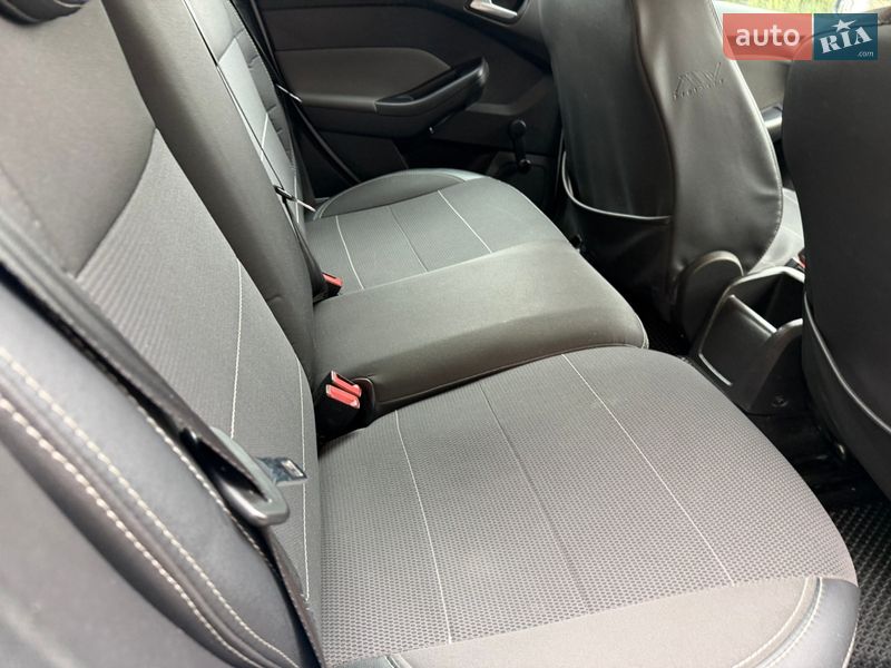 Хетчбек Ford Focus 2013 в Дніпрі