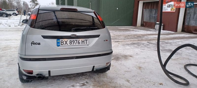 Хэтчбек Ford Focus 2004 в Славуте