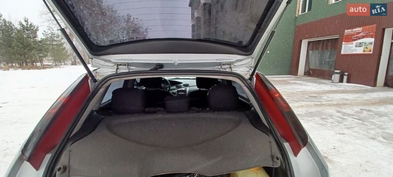 Хэтчбек Ford Focus 2004 в Славуте