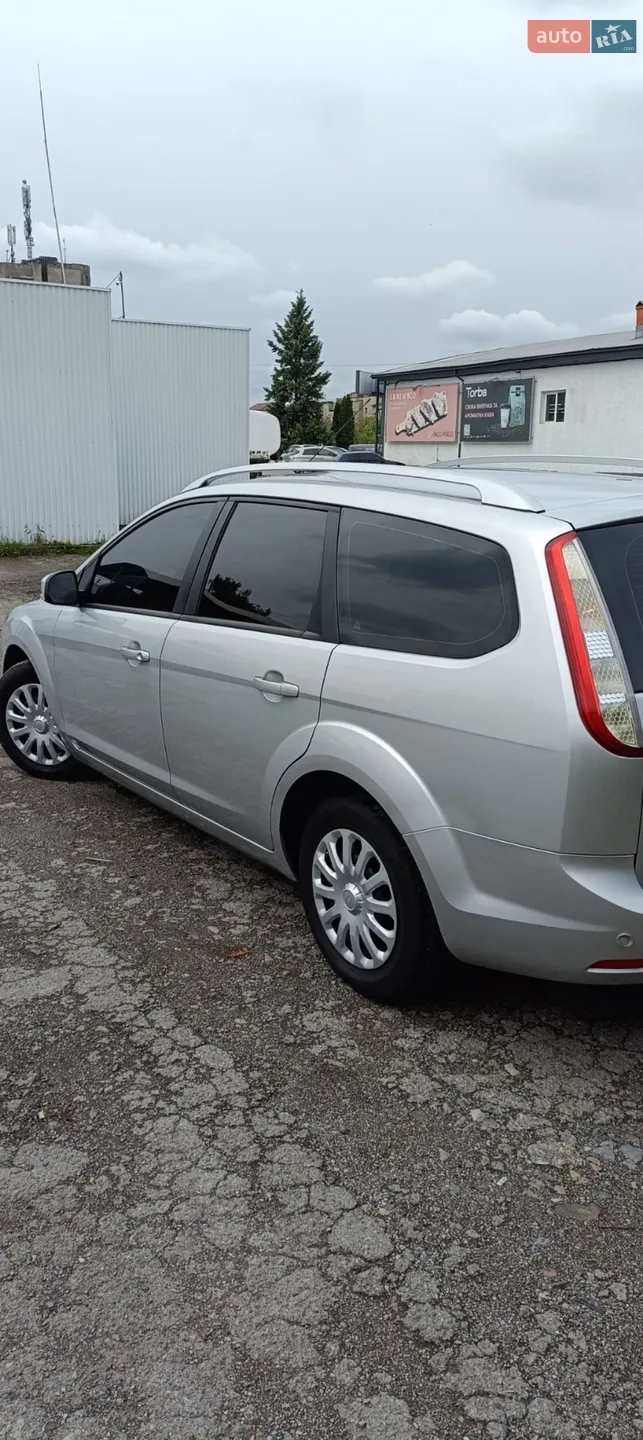 2010 Ford Focus - мініатюра 7
