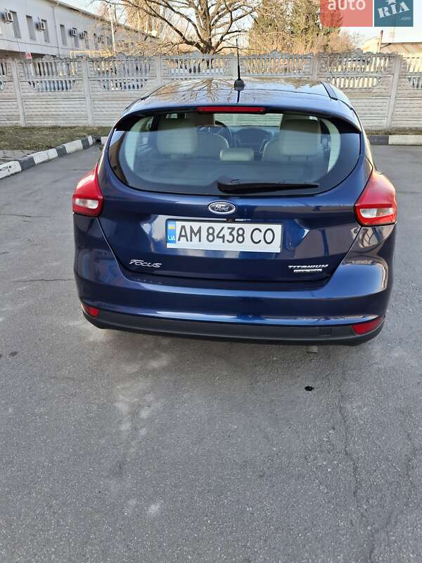 Хэтчбек Ford Focus 2015 в Коростене