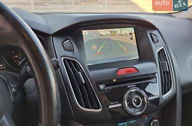 Хэтчбек Ford Focus 2015 в Коростене