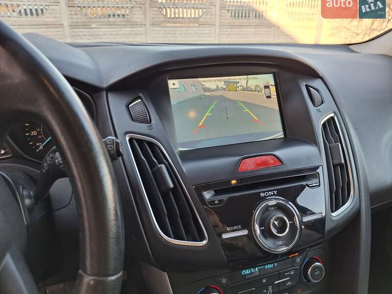 Хэтчбек Ford Focus 2015 в Коростене