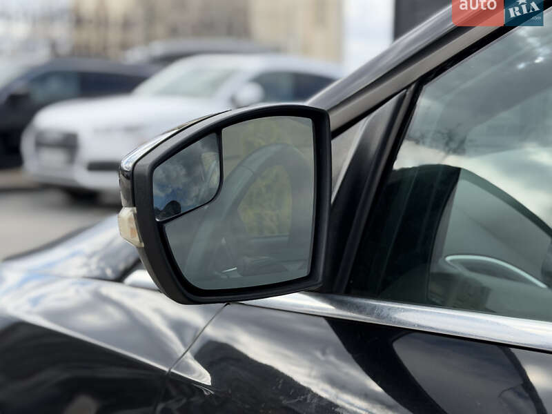 Хэтчбек Ford Focus 2012 в Шептицькому