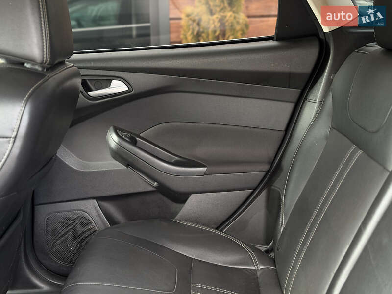 Хэтчбек Ford Focus 2012 в Шептицькому
