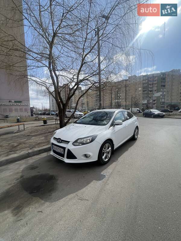 Седан Ford Focus 2013 в Киеве фото 3 Седан Ford Focus 2013 в Киеве