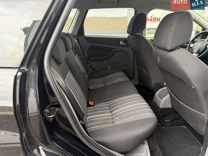Универсал Ford Focus 2010 в Луцке фото 28 Универсал Ford Focus 2010 в Луцке