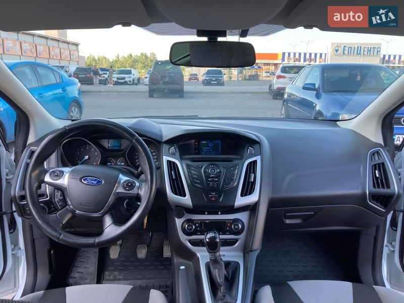 Хэтчбек Ford Focus 2013 в Харькове
