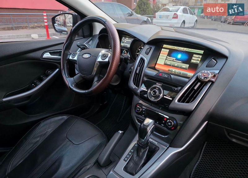 Хэтчбек Ford Focus 2014 в Киеве