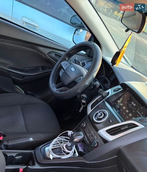 Седан Ford Focus 2016 в Остер