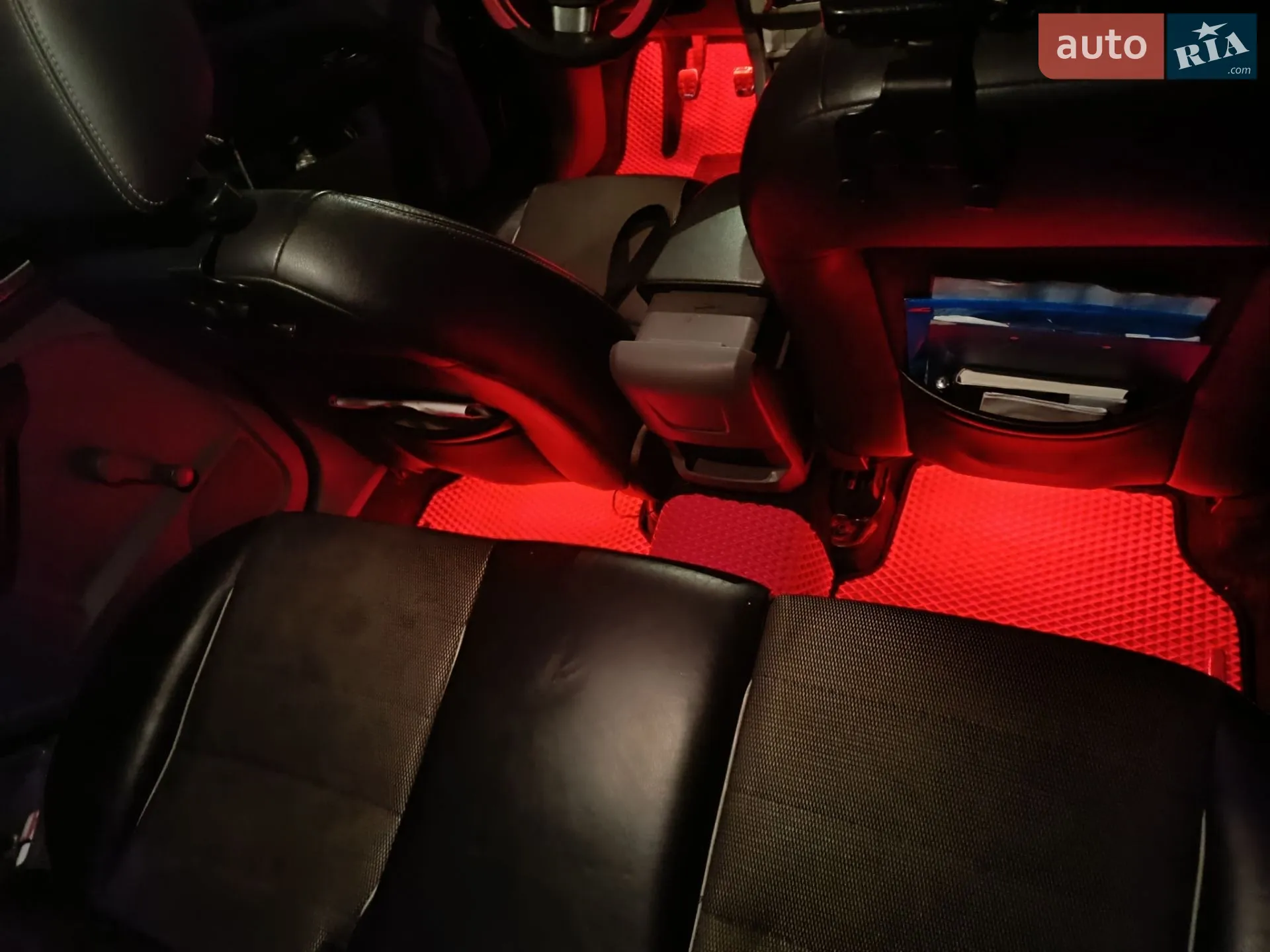 2010 Ford Focus - мініатюра 21