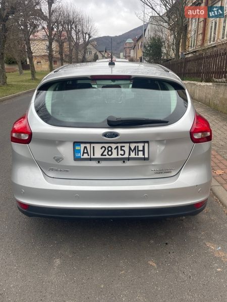 Хэтчбек Ford Focus 2015 в Киеве