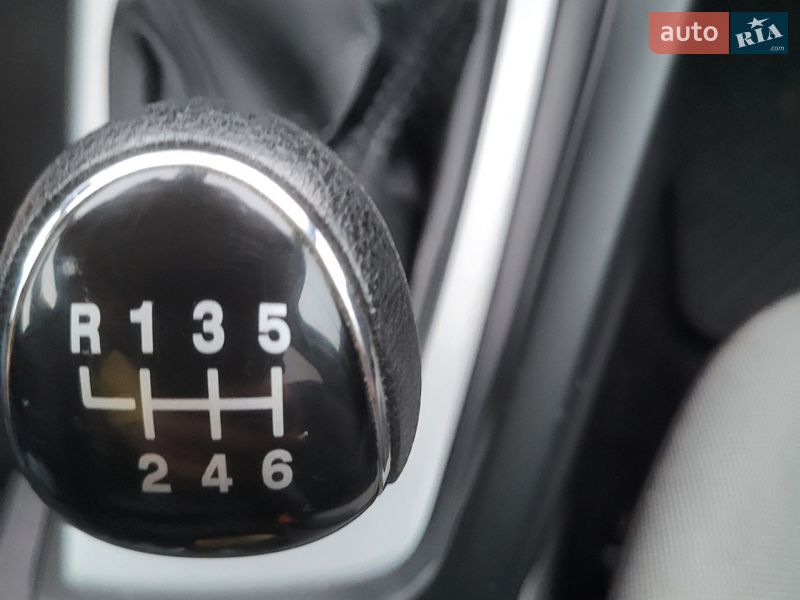 Хэтчбек Ford Focus 2011 в Киеве фото 8 Хэтчбек Ford Focus 2011 в Киеве