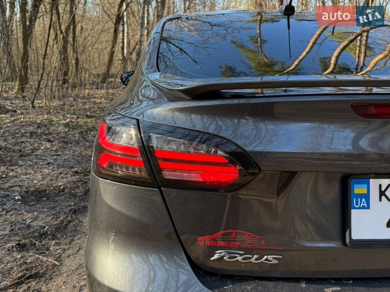 Седан Ford Focus 2016 в Києві