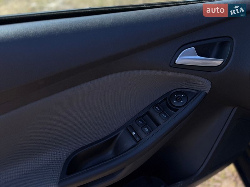 Хэтчбек Ford Focus 2014 в Харькове