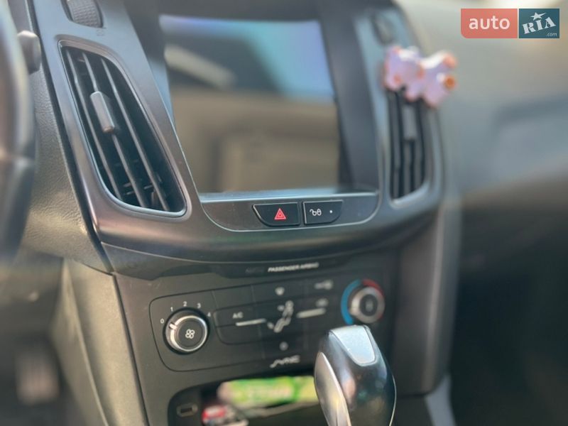 Седан Ford Focus 2015 в Тернополі фото 20 Седан Ford Focus 2015 в Тернополі