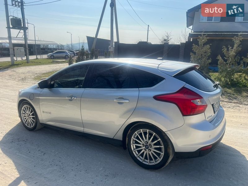 Хетчбек Ford Focus 2011 в Львові
