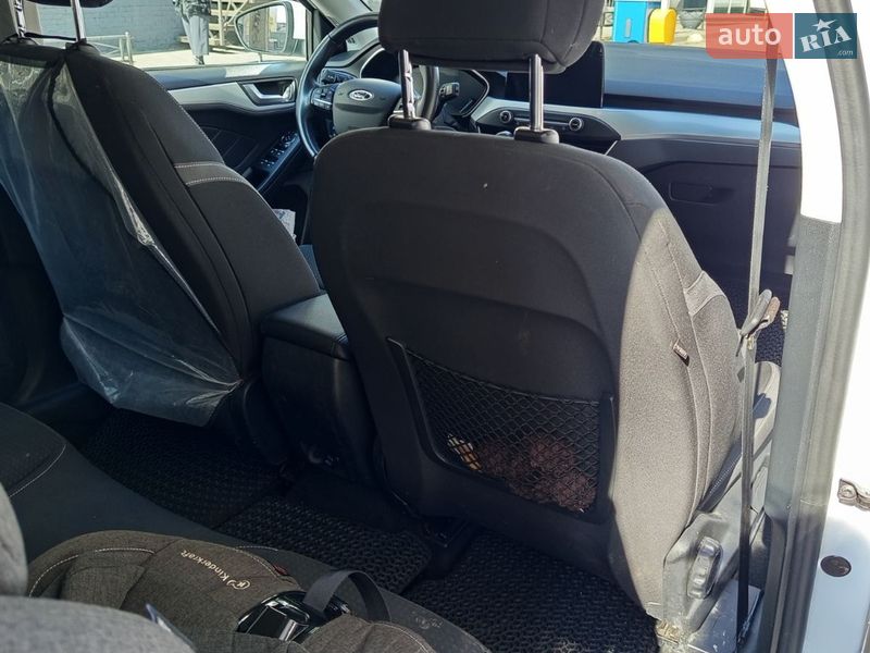 Универсал Ford Focus 2018 в Киеве фото 7 Универсал Ford Focus 2018 в Киеве