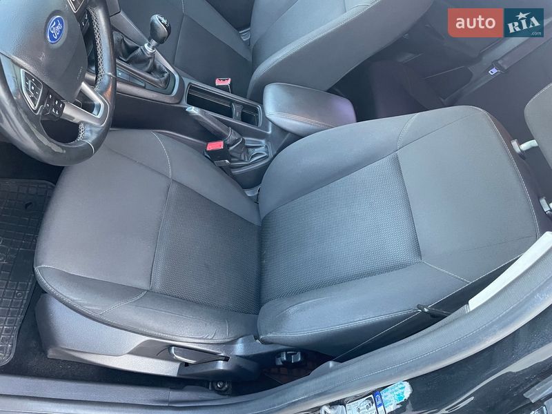 Універсал Ford Focus 2015 в Золочеві