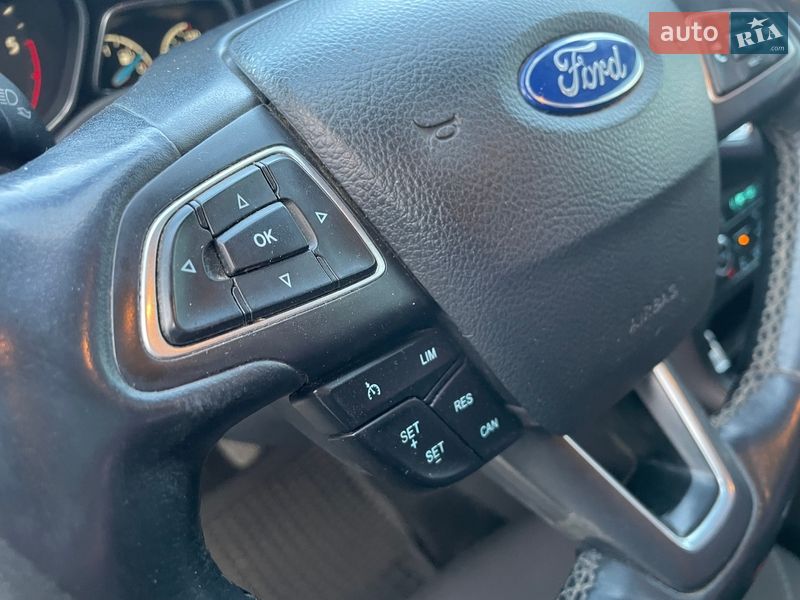 Універсал Ford Focus 2015 в Золочеві